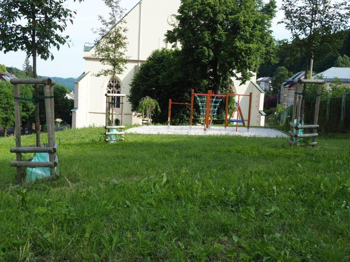 U Vahy Jachymov Apartment Bagian luar foto